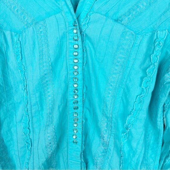 Scully Blue Pearl Snap Button Down Blouse Top Size Medium - Picture 2 of 8